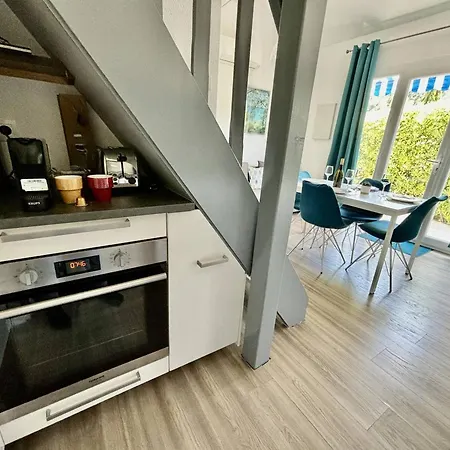 Villa Mazet Climatisé Avec Parking Et Piscine - Fr-1-816-26 *